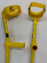 Load image into Gallery viewer, Ossenberg Kiddy (Children) Open Forearm Crutches w/ Straps