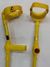 Load image into Gallery viewer, Ossenberg Kiddy (Children) Open Forearm Crutches w/ Straps
