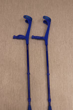 Load image into Gallery viewer, Kowsky Style Adult Forearm Crutches - w/ Soft Anatomical Handgrips
